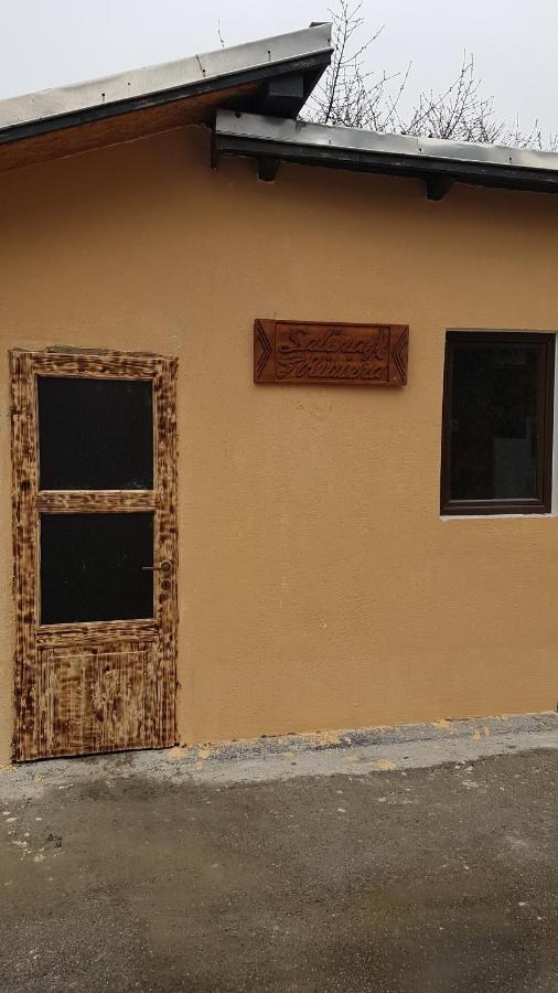 Riviera Valceana Bed & Breakfast Ramnicu Valcea Bagian luar foto