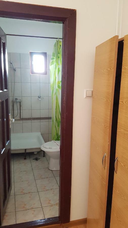 Riviera Valceana Bed & Breakfast Ramnicu Valcea Bagian luar foto